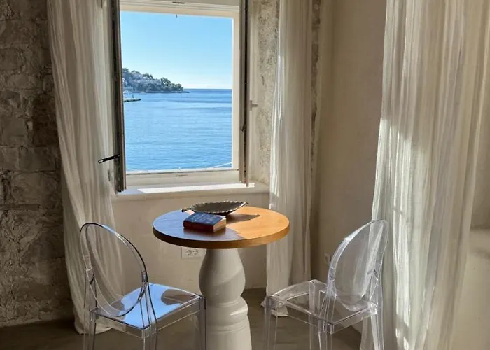 Riva Lavanda Hvar, Old Town フヴァル