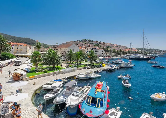 Riva Lavanda Hvar, Old Town フヴァル