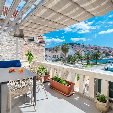 Riva Lavanda Hvar, Old Town Apartment *