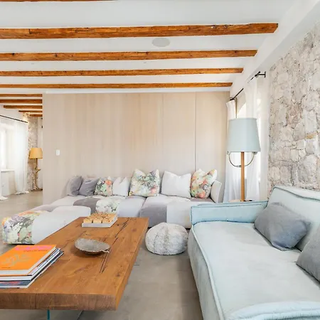 Riva Lavanda Hvar, Old Town Apartment *
