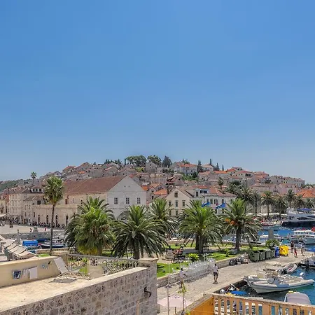 Riva Lavanda Hvar, Old Town