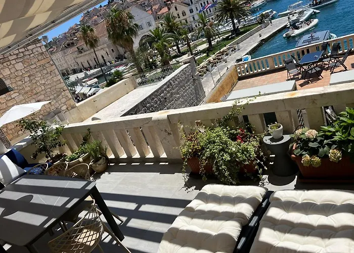 Riva Lavanda Hvar, Old Town Apartmán *